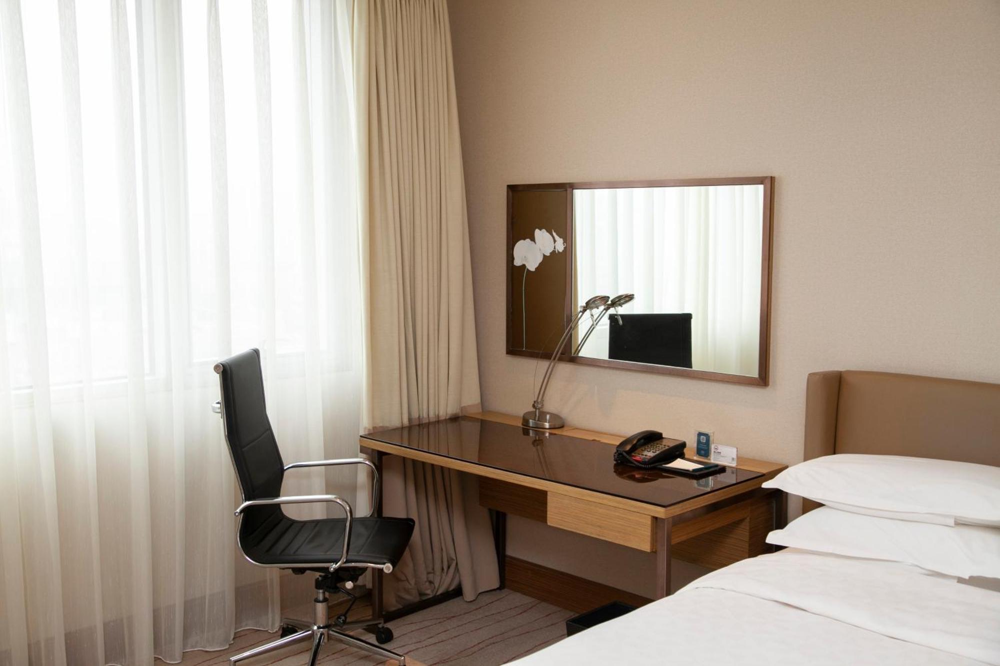 Four Points By Sheraton Shanghai, Daning 4*